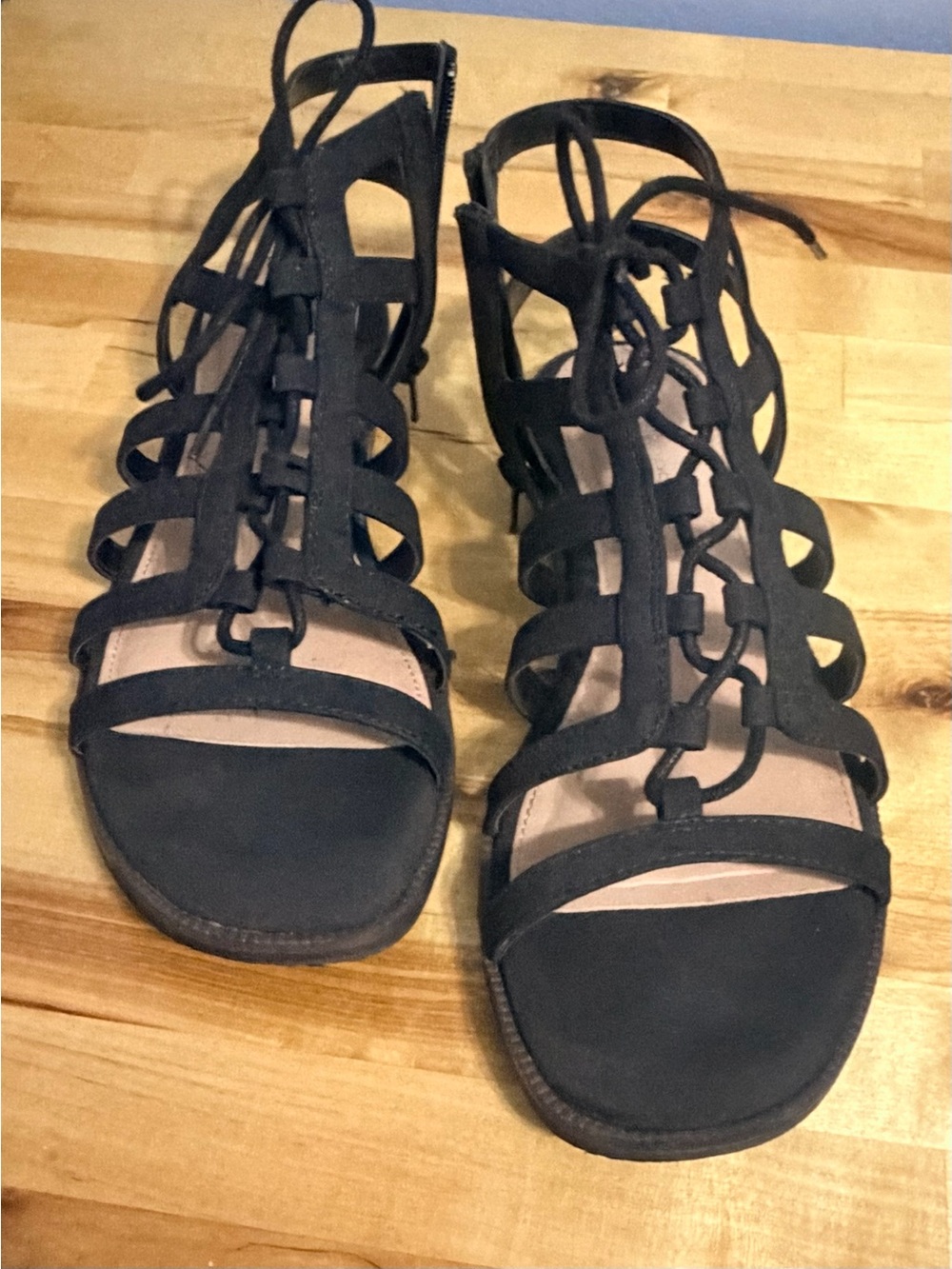 Maurices size 9 Black Gladiator sandals